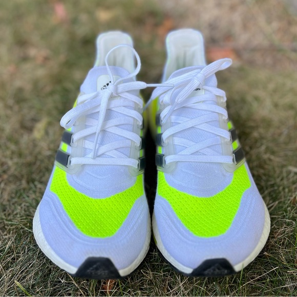 adidas Ultra Boost 21, Womens 8.5, White Solar Green - Picture 4 of 14
